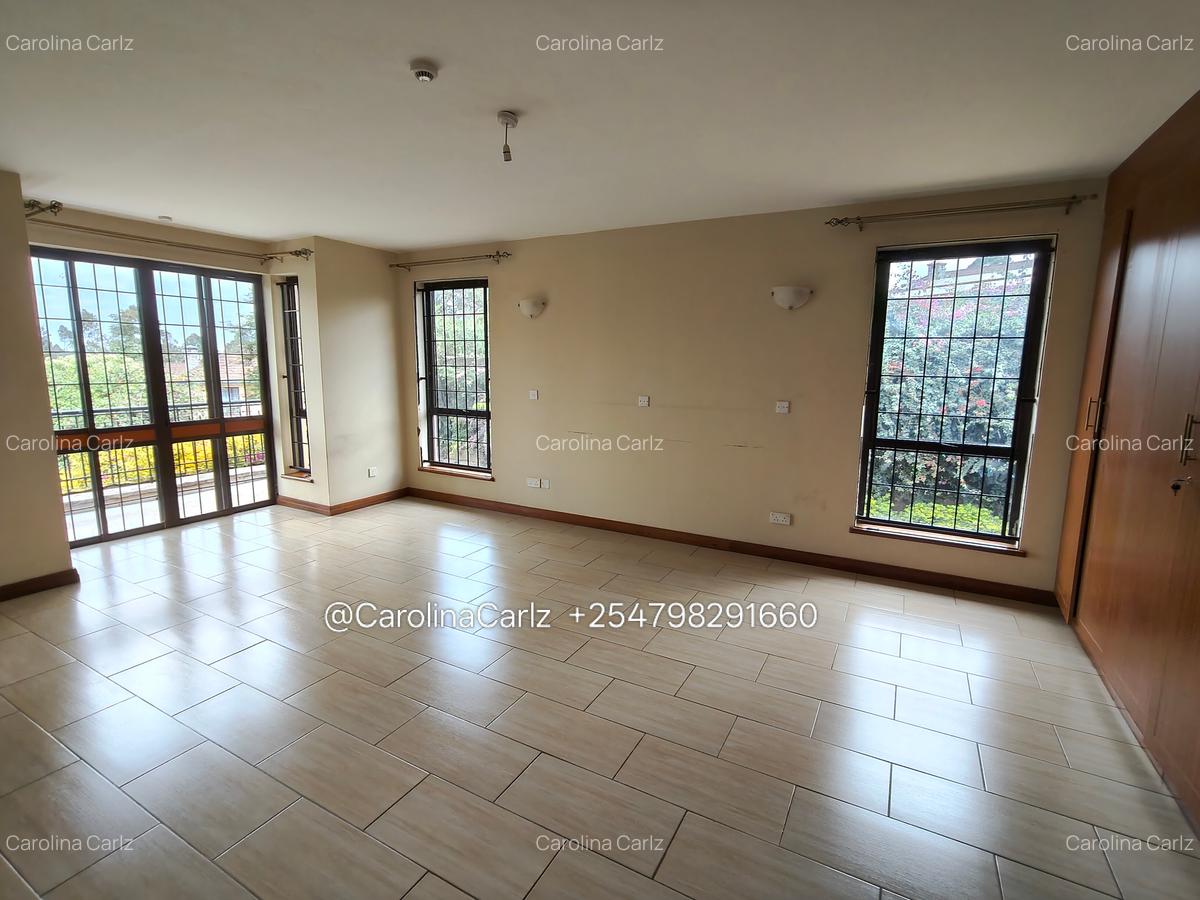 4 Bed Townhouse with En Suite at Runda - 14