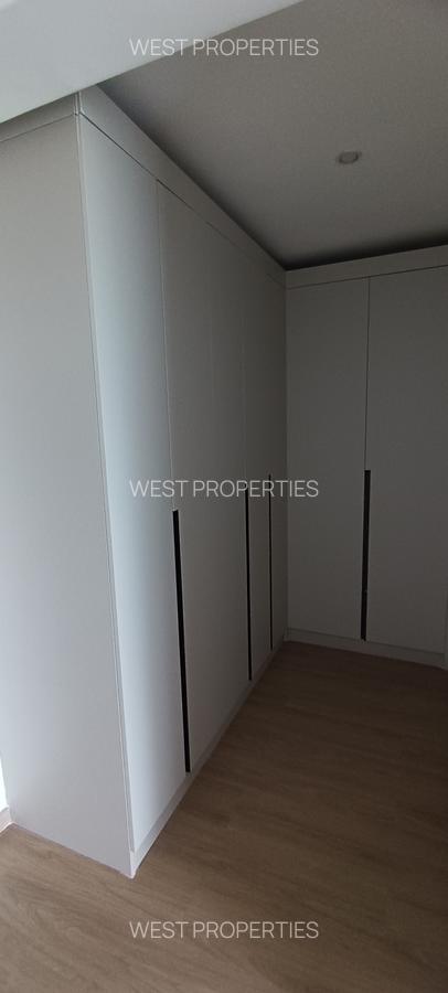3 Bed Apartment with En Suite at Westlands - 11