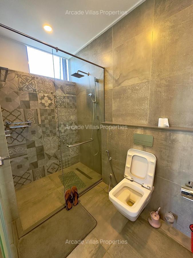 Serviced 2 Bed Apartment with En Suite in Westlands Area - 6