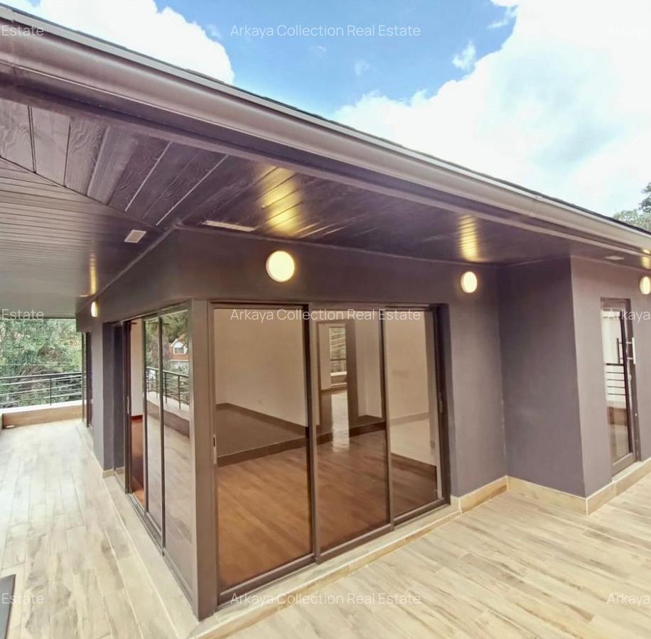 4 Bed House with En Suite in Lavington - 9