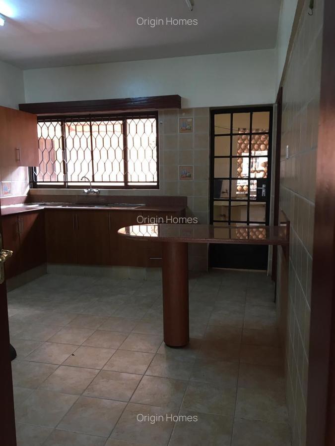 3 Bed Apartment with En Suite at Rhapta Road - 12