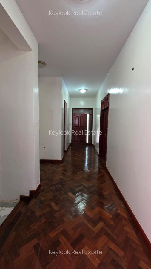 5 Bed Townhouse with En Suite at Kitisuru - 9