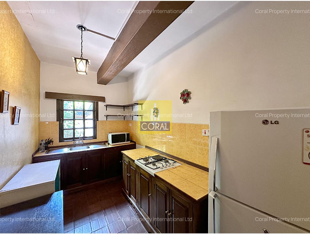 2 Bed House in Rosslyn - 4