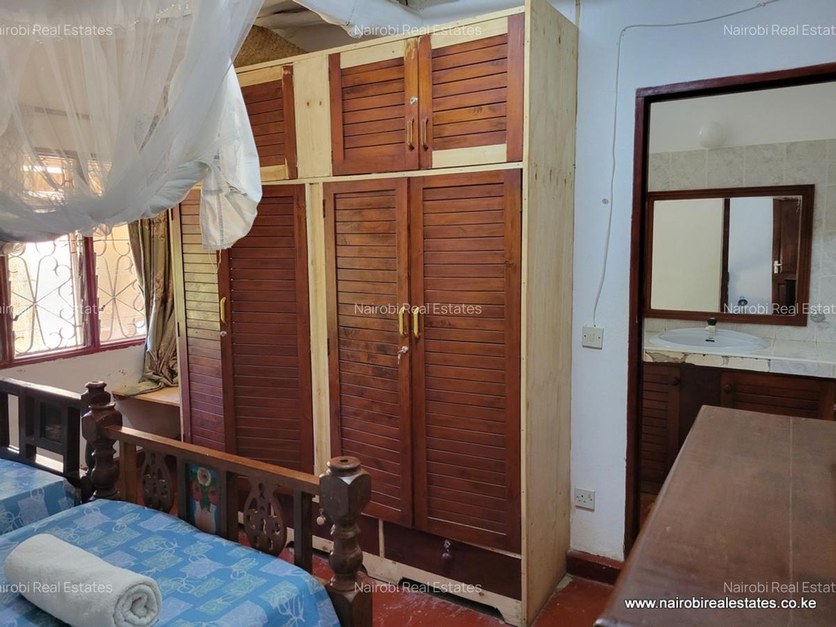 2 Bed House with En Suite in Diani - 9
