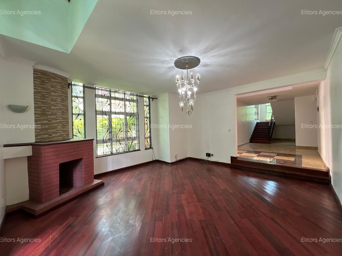 5 Bed Townhouse with En Suite at Convent Drive - 3