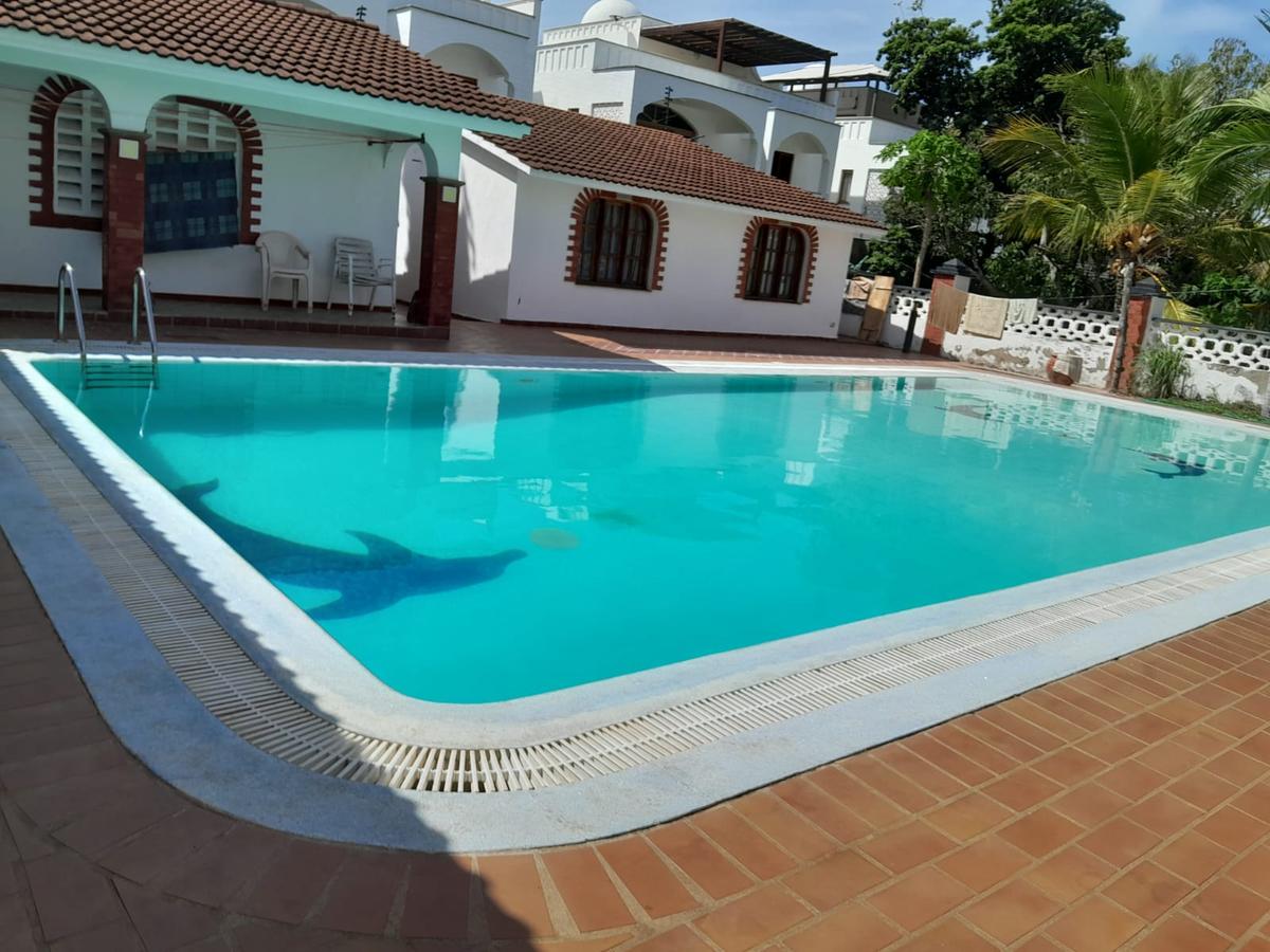 5 Bed Villa with En Suite at Nyali - 4