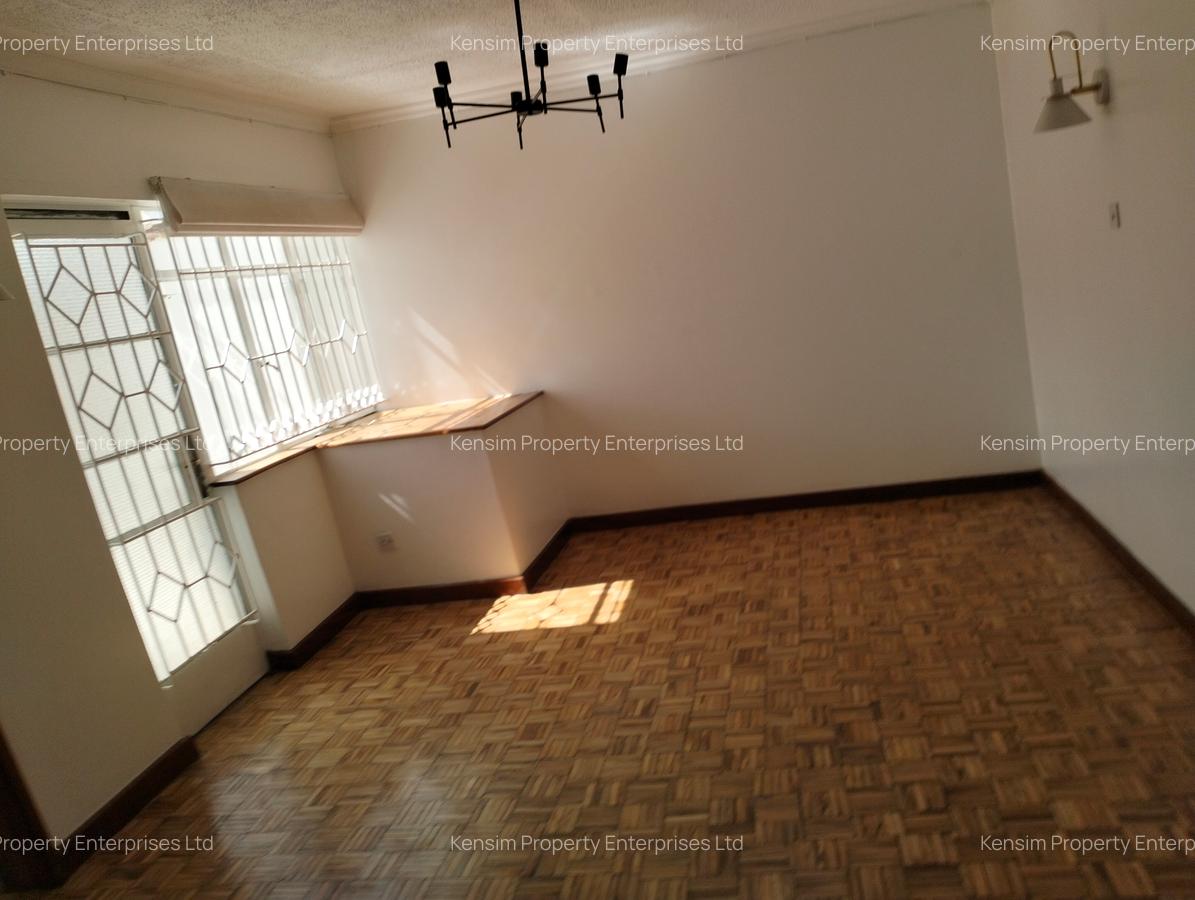 4 Bed Townhouse with En Suite in Lavington - 13