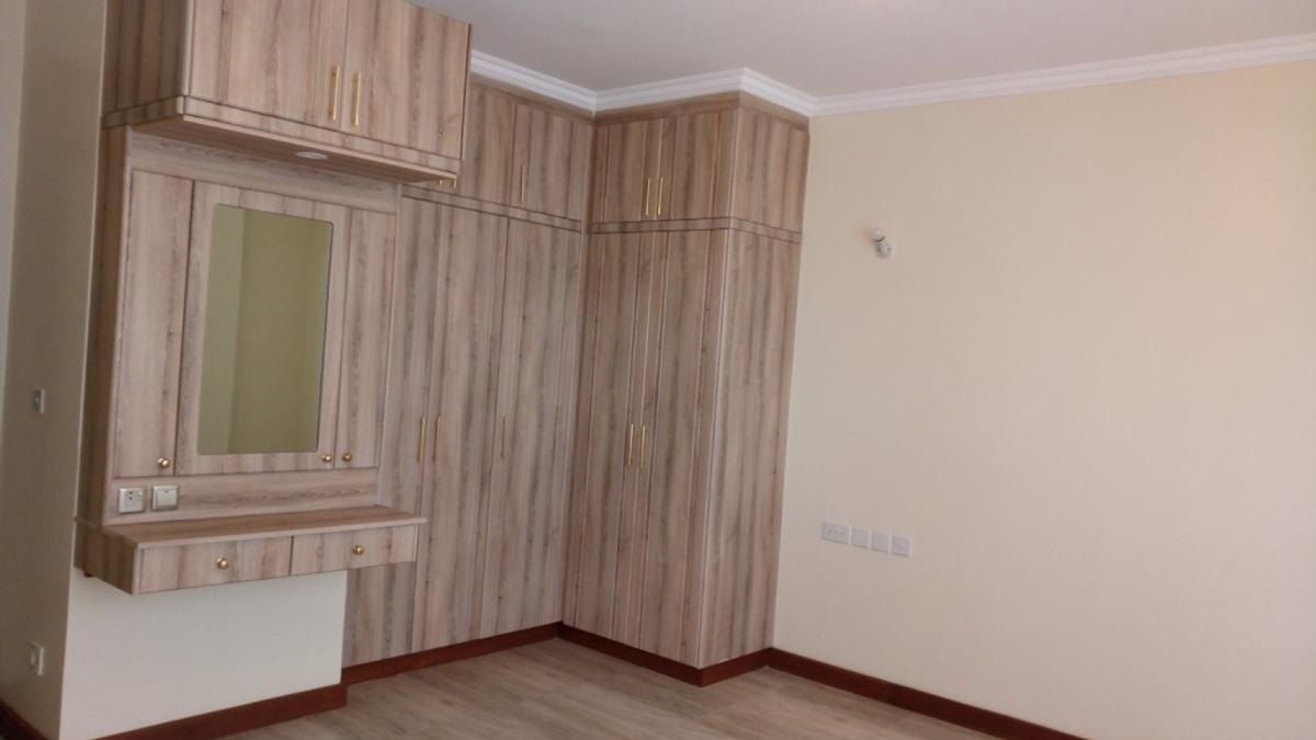 3 Bed Apartment with En Suite at Parklands Estate - 5