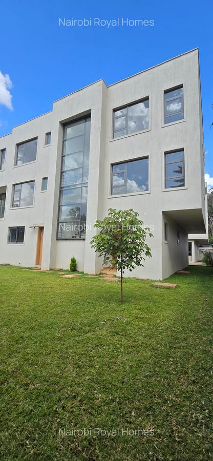 6 Bed Townhouse with En Suite at Off Convent Drive - 3