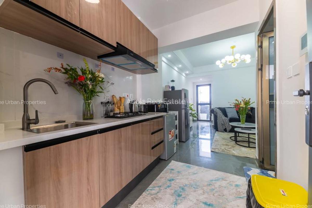 Serviced 1 Bed Apartment with En Suite in Riverside - 2