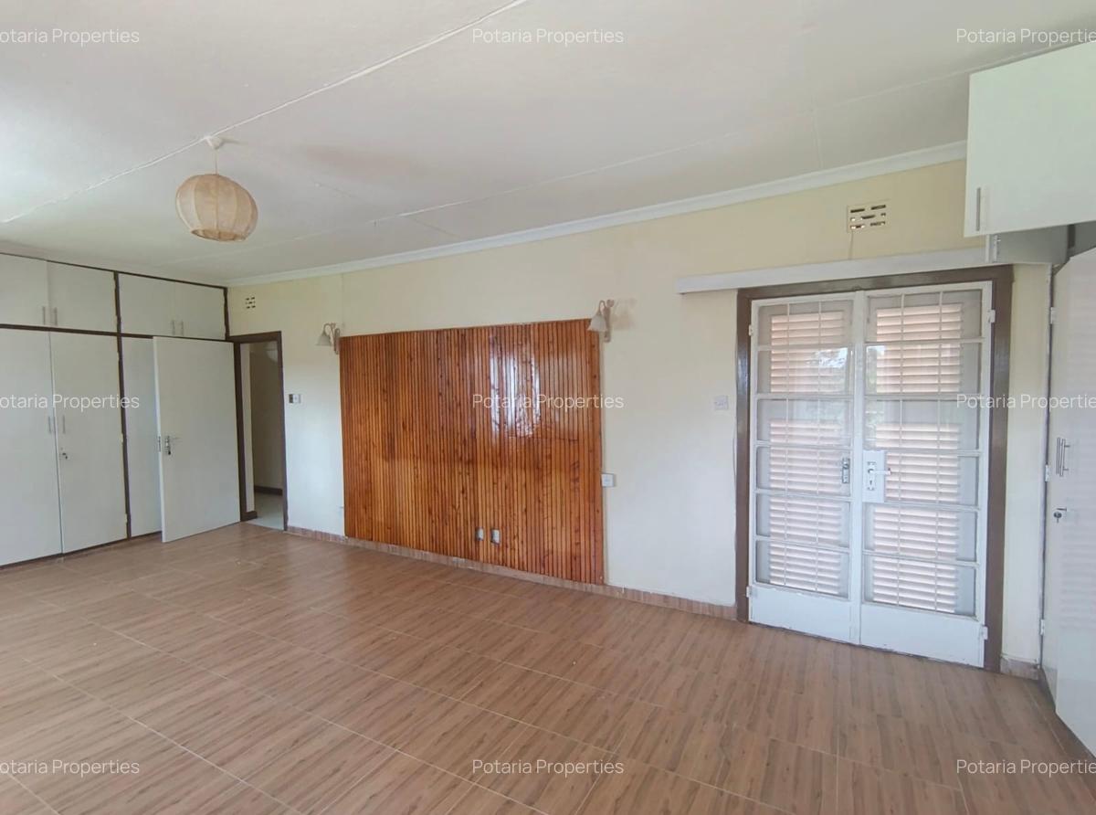 5 Bed House with En Suite in Loresho - 9