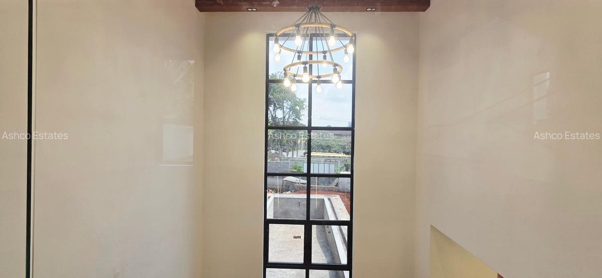 6 Bed Villa with En Suite in Lavington - 12