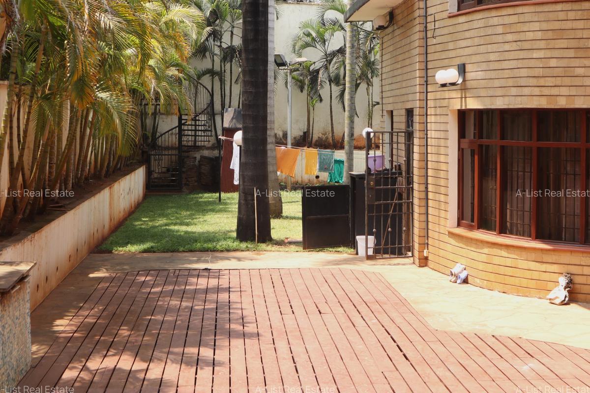 3 Bed House with En Suite at Hillview - 9