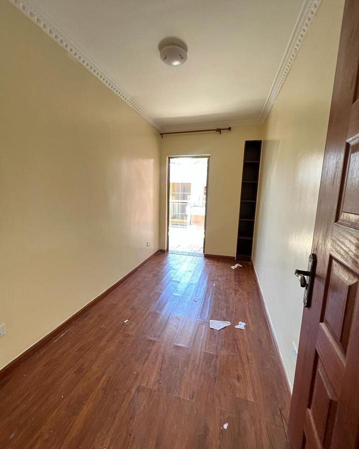 5 Bed Townhouse with En Suite in Lavington - 6