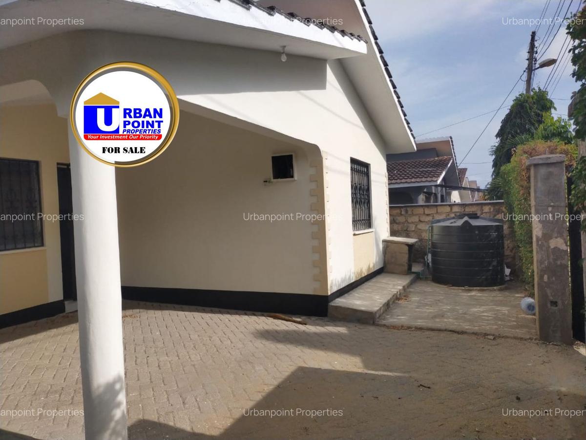 3 Bed House with En Suite in Nyali Area - 1