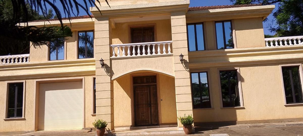 5 Bed Townhouse with En Suite in Gigiri - 1