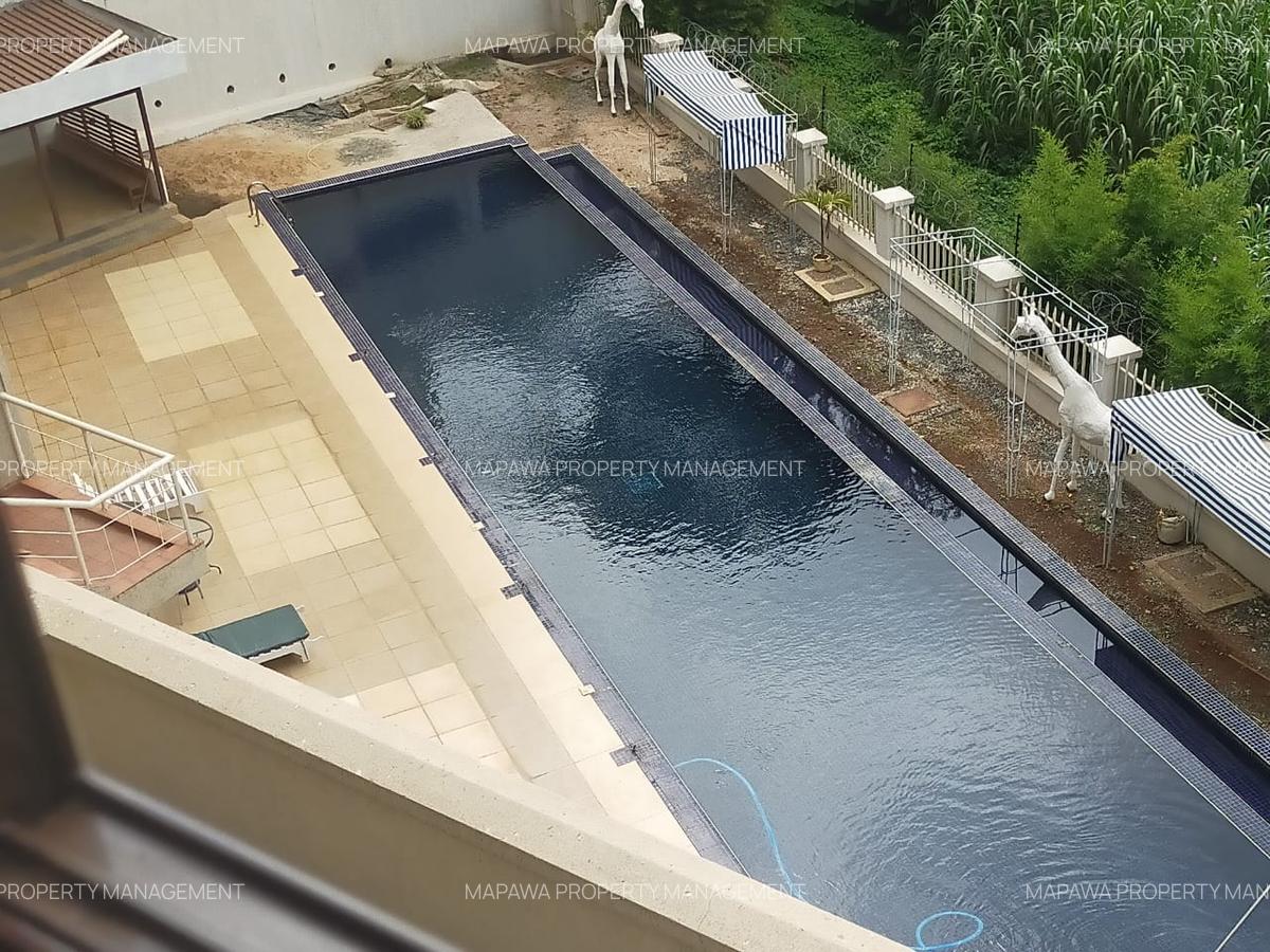 3 Bed Apartment with En Suite in Riverside - 4