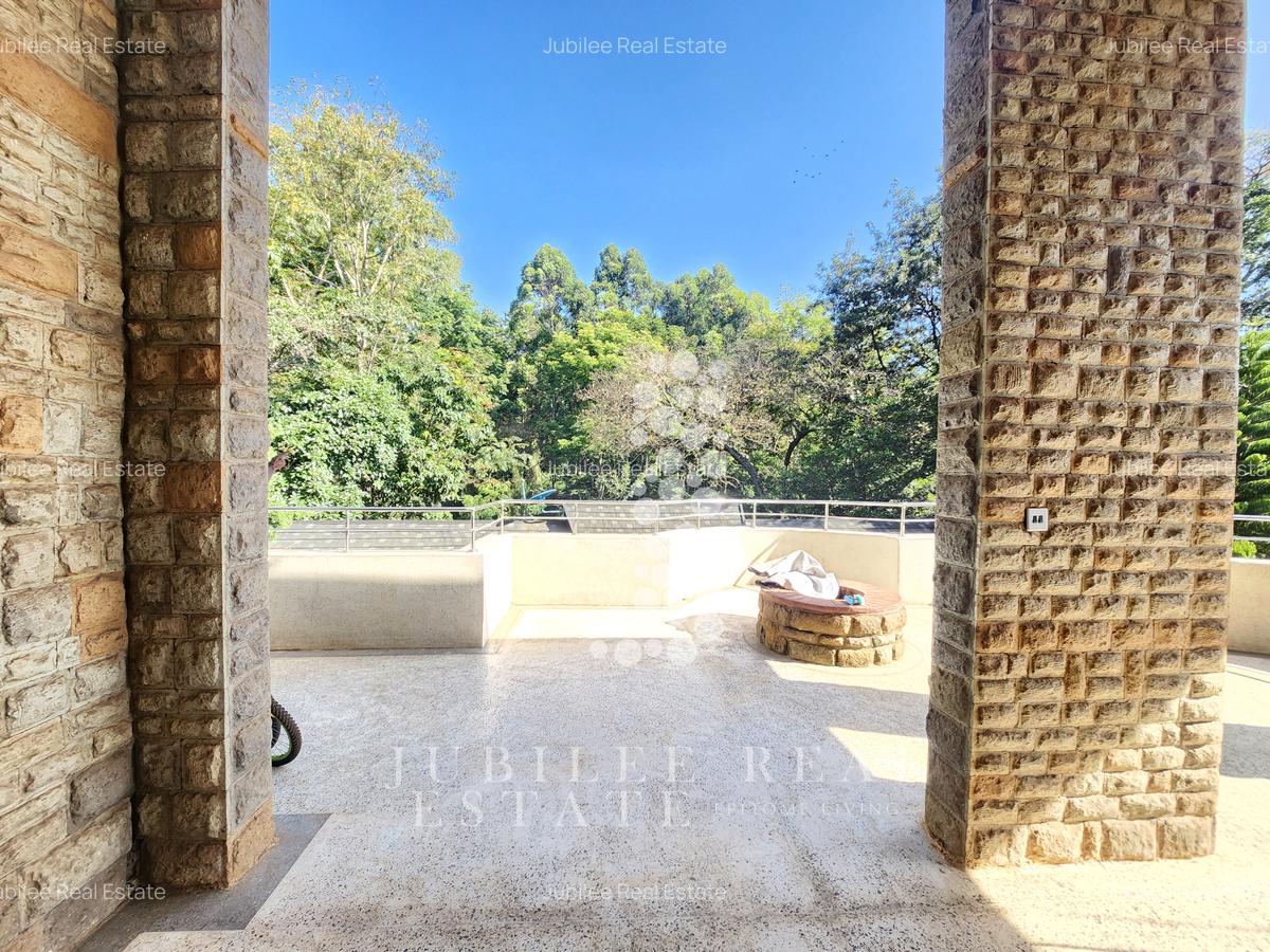 5 Bed House with En Suite in Kitisuru - 12