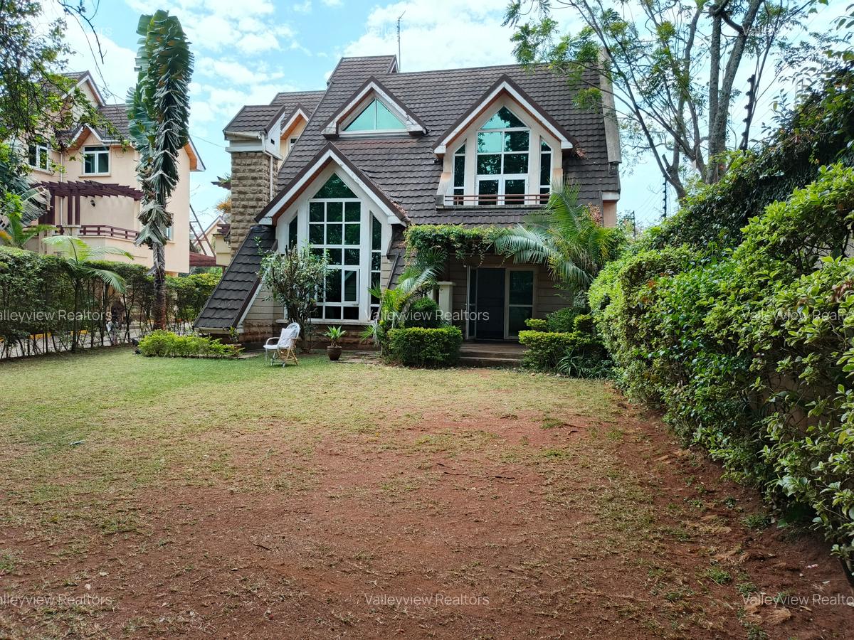 5 Bed Townhouse with En Suite at Lavington - 5