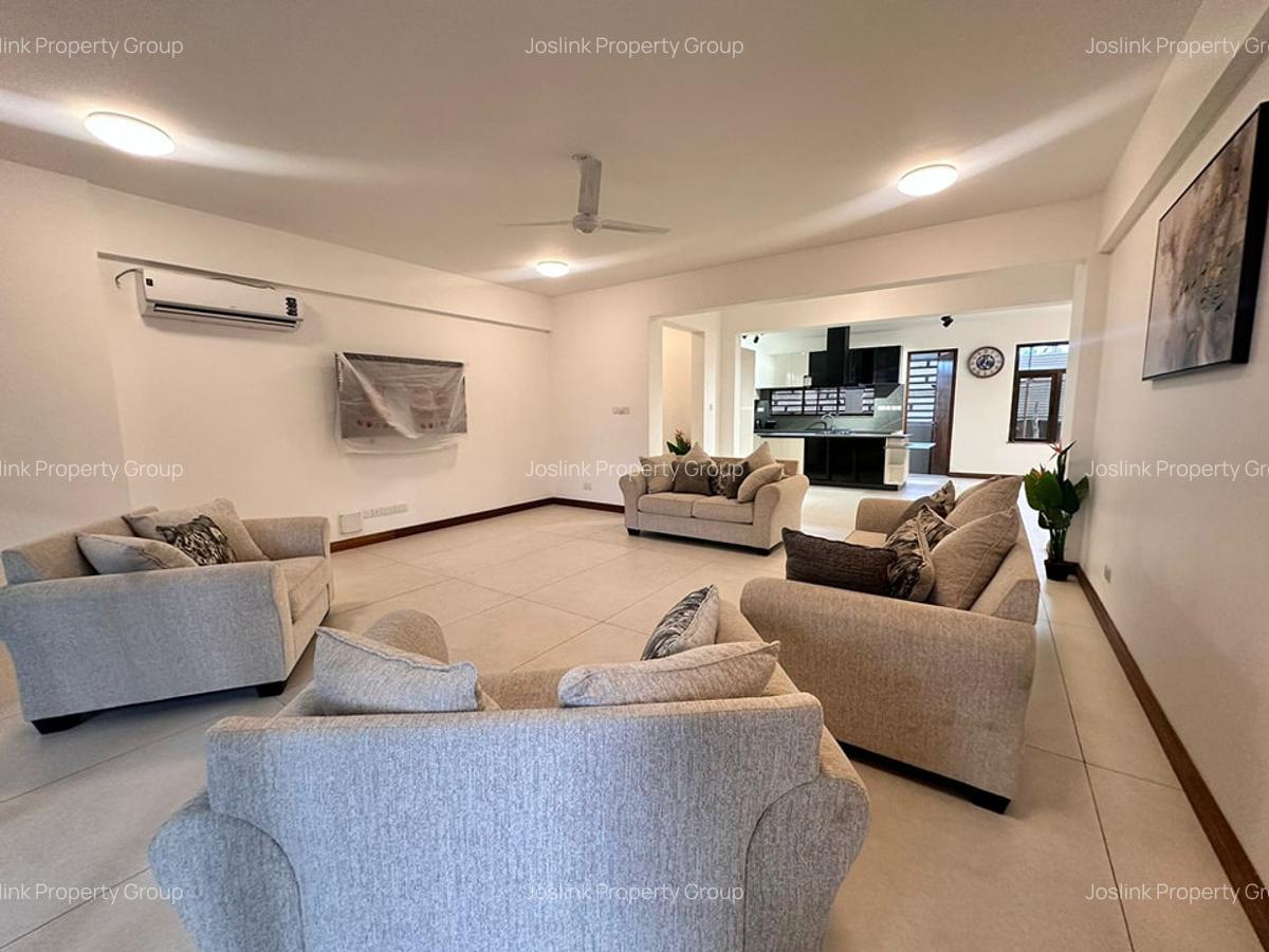 Serviced 3 Bed Apartment with En Suite in Nyali Area - 2