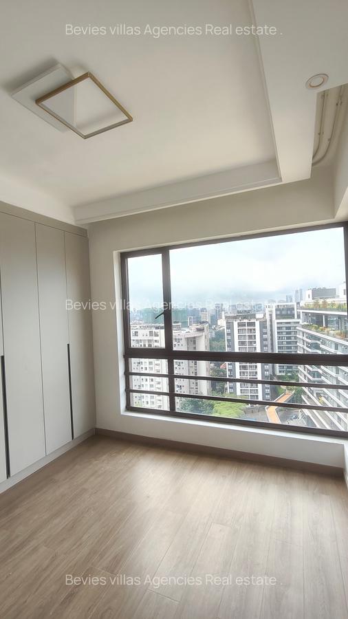 3 Bed Apartment with En Suite at Riverside - 10