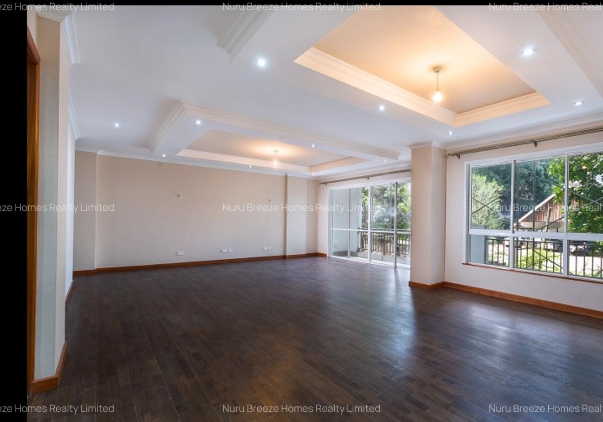 3 Bed Apartment with En Suite in Riverside - 2