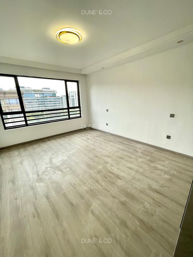3 Bed Apartment with En Suite in Riverside - 7