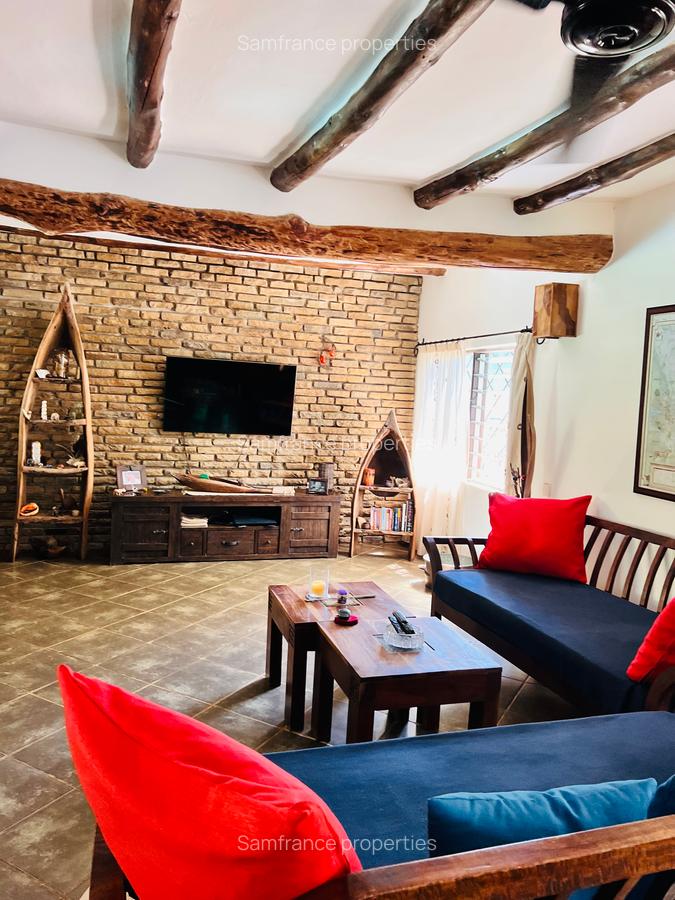 4 Bed Villa with En Suite at Mtwapa Lamarina - 4