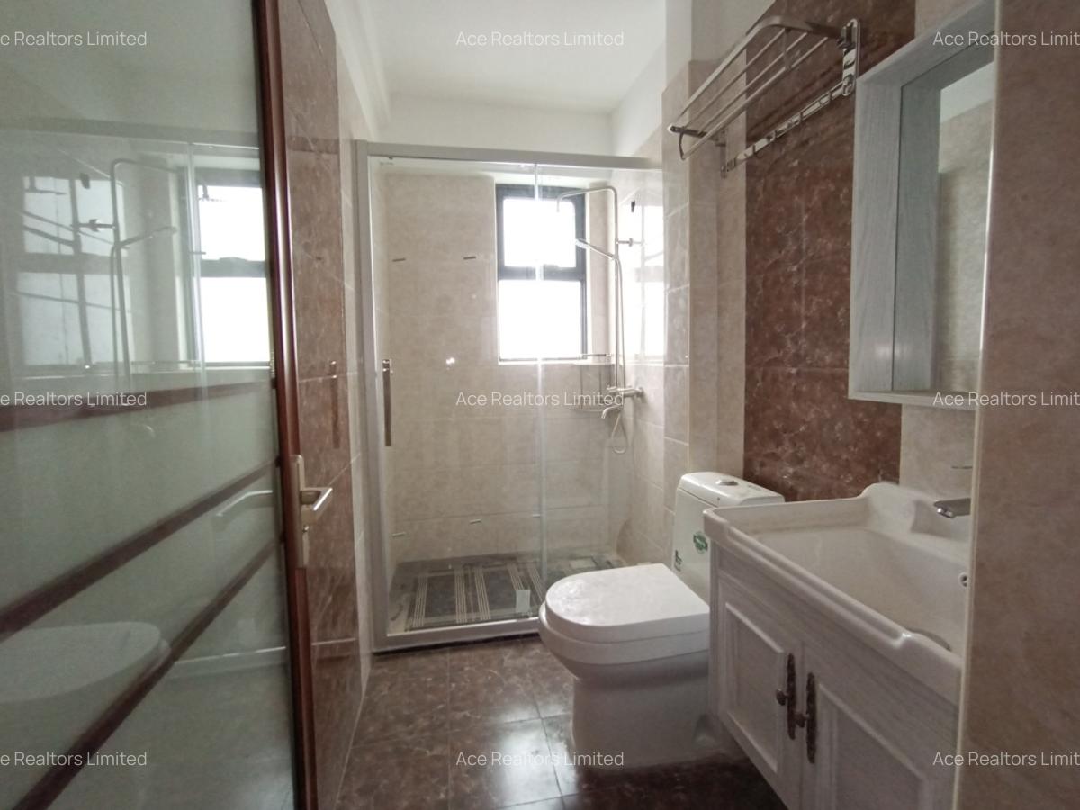 2 Bed Apartment with En Suite at Dennis Prit - 8