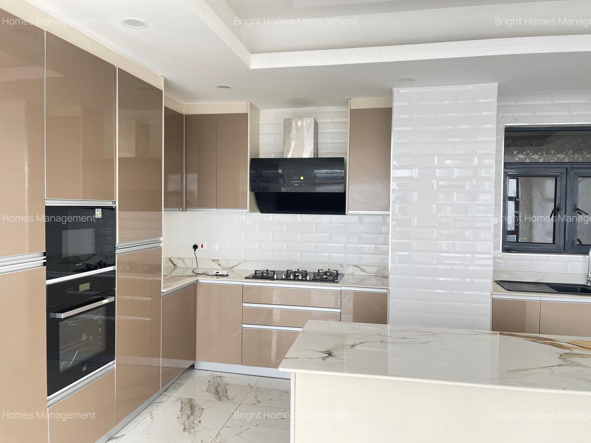 Furnished 4 Bed Apartment with En Suite in Westlands Area - 10