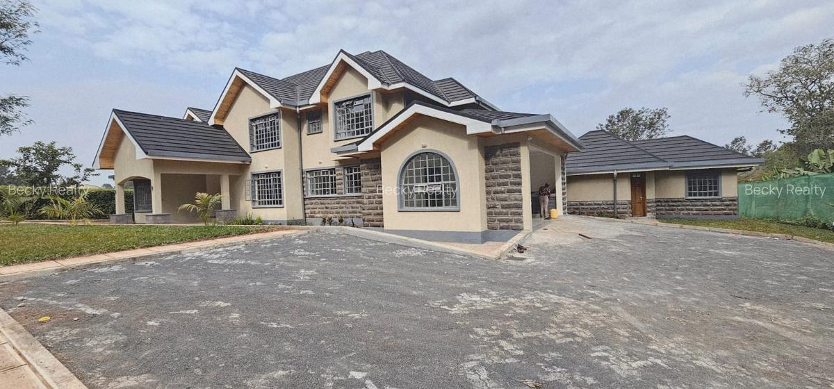 5 Bed Villa with En Suite in Karen - 1