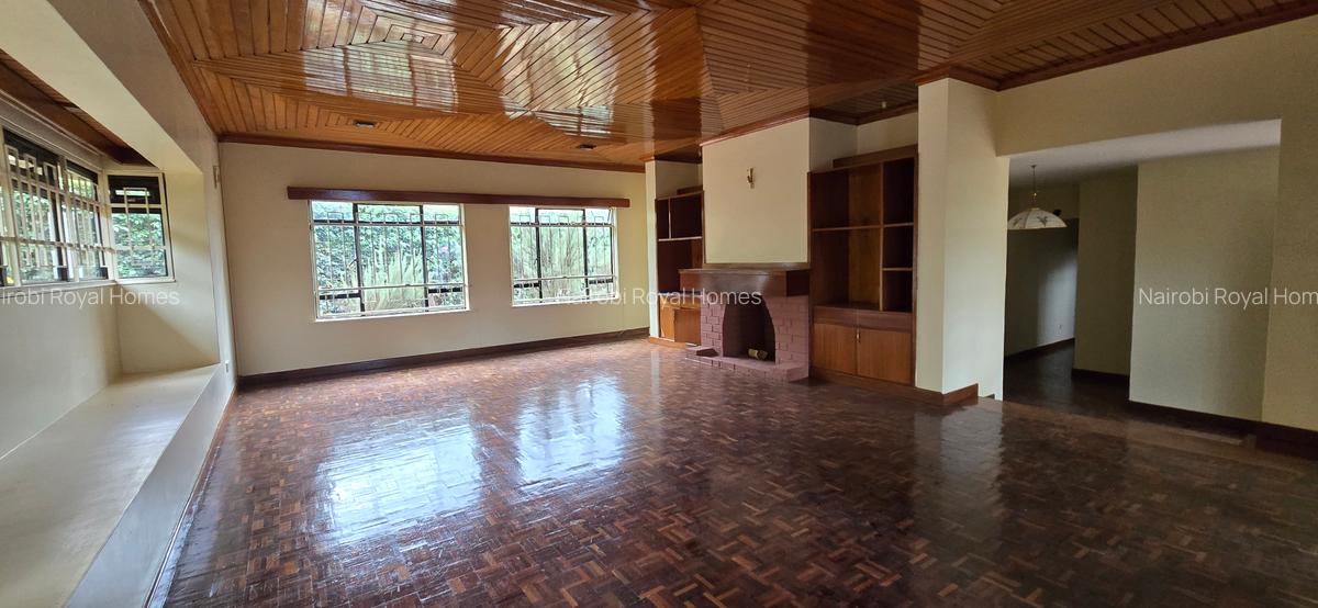 4 Bed House with En Suite at Nyari Close - 10