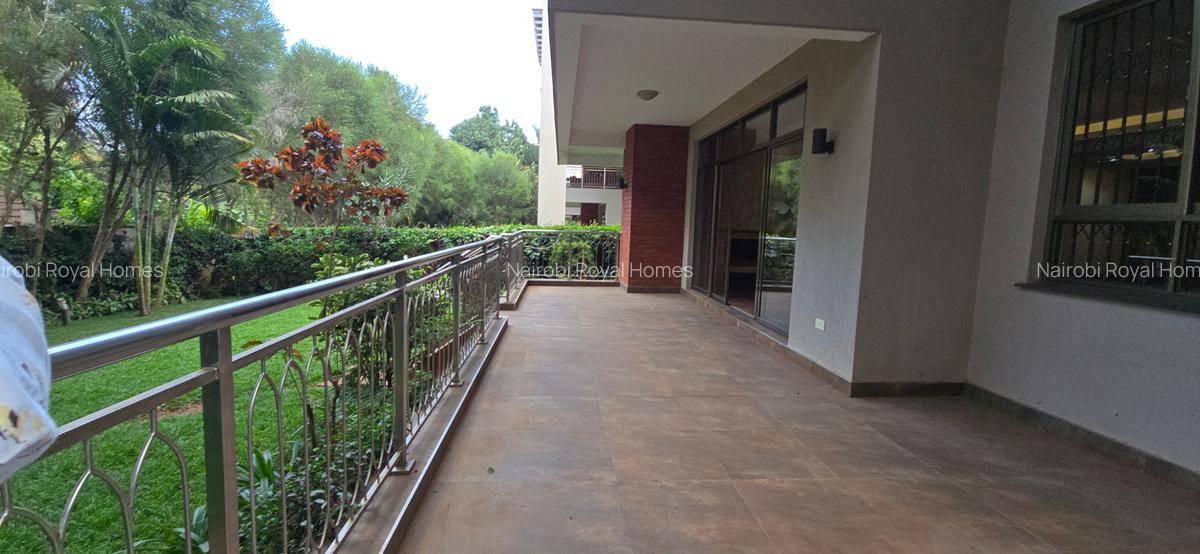 5 Bed Townhouse with En Suite at Lavington Green - 20