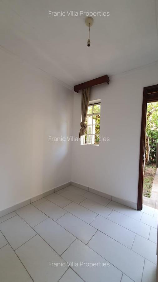 Studio Apartment with En Suite at Karen - 2