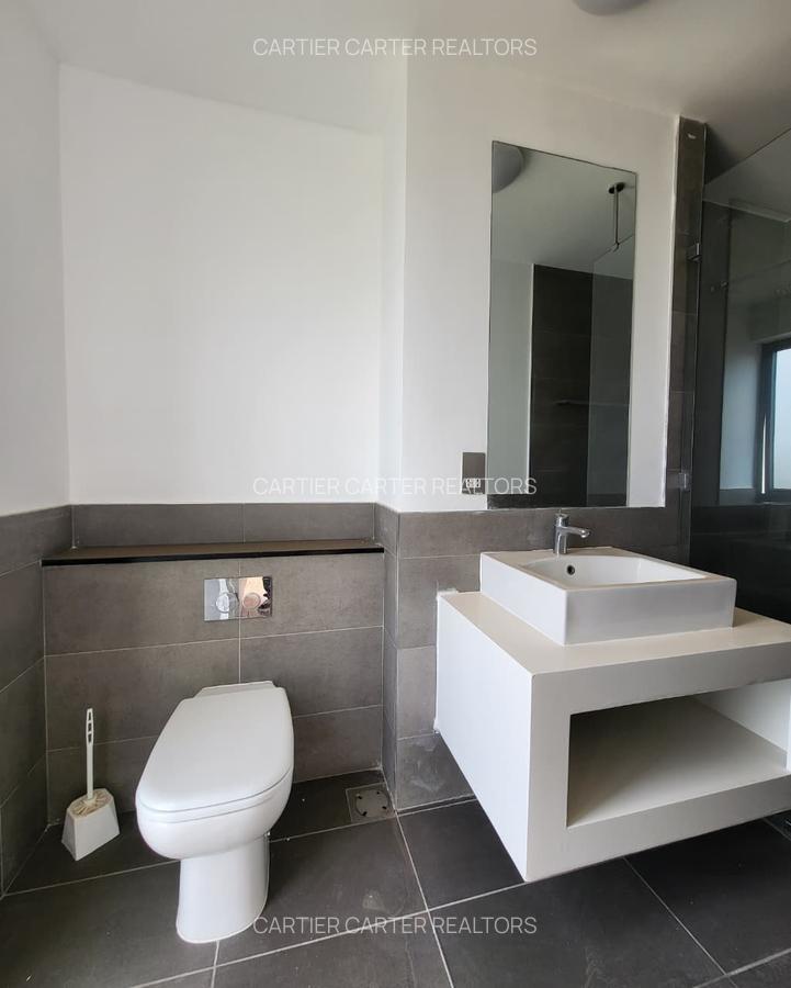 Serviced 2 Bed Apartment with En Suite in Garden Estate - 11