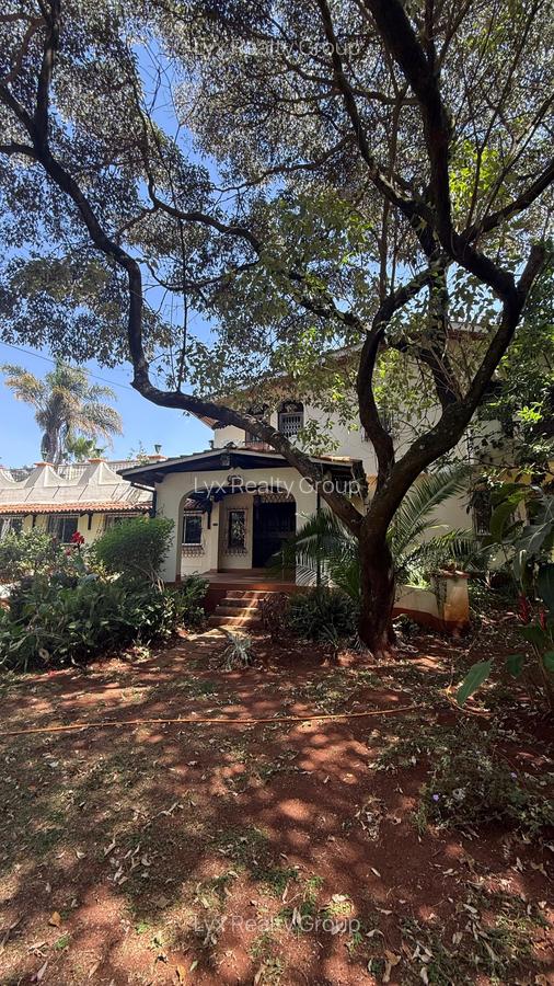 5 Bed Villa with En Suite in Lavington - 3