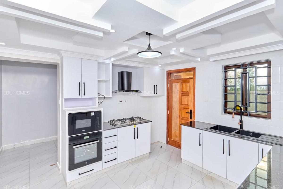 5 Bed Townhouse with En Suite at Maiyan - 15