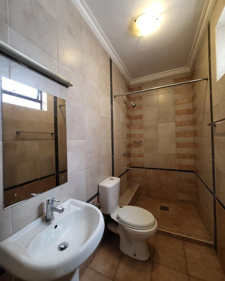 3 Bed Apartment with En Suite in South C - 10