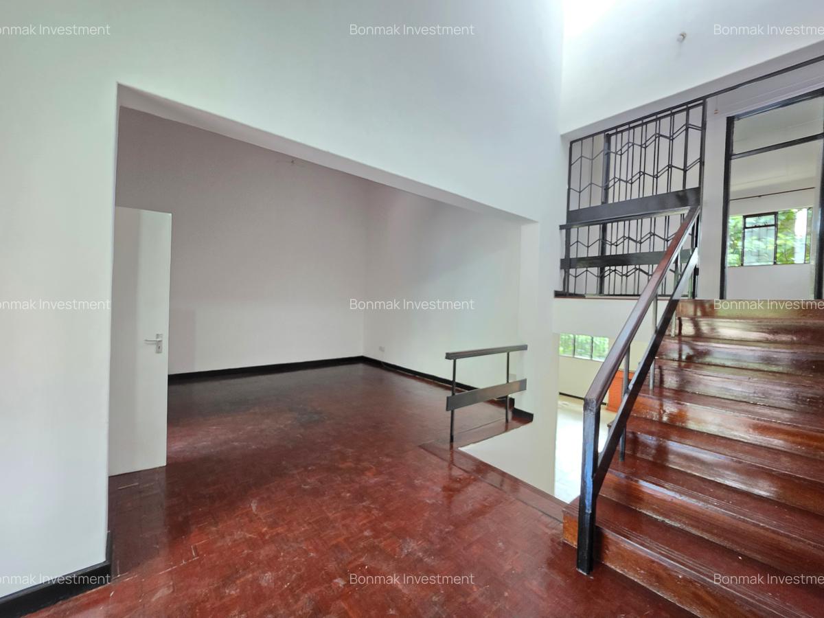 4 Bed Townhouse with En Suite at Near Lavington Mall. - 6