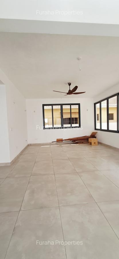 3 Bed Townhouse with En Suite at Malindi - 8