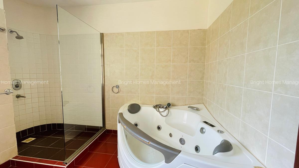 5 Bed Villa with En Suite in Runda - 15