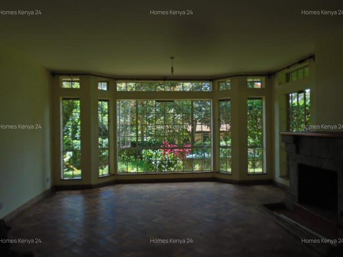 5 Bed House at Rosslyn Lone Tree - 11