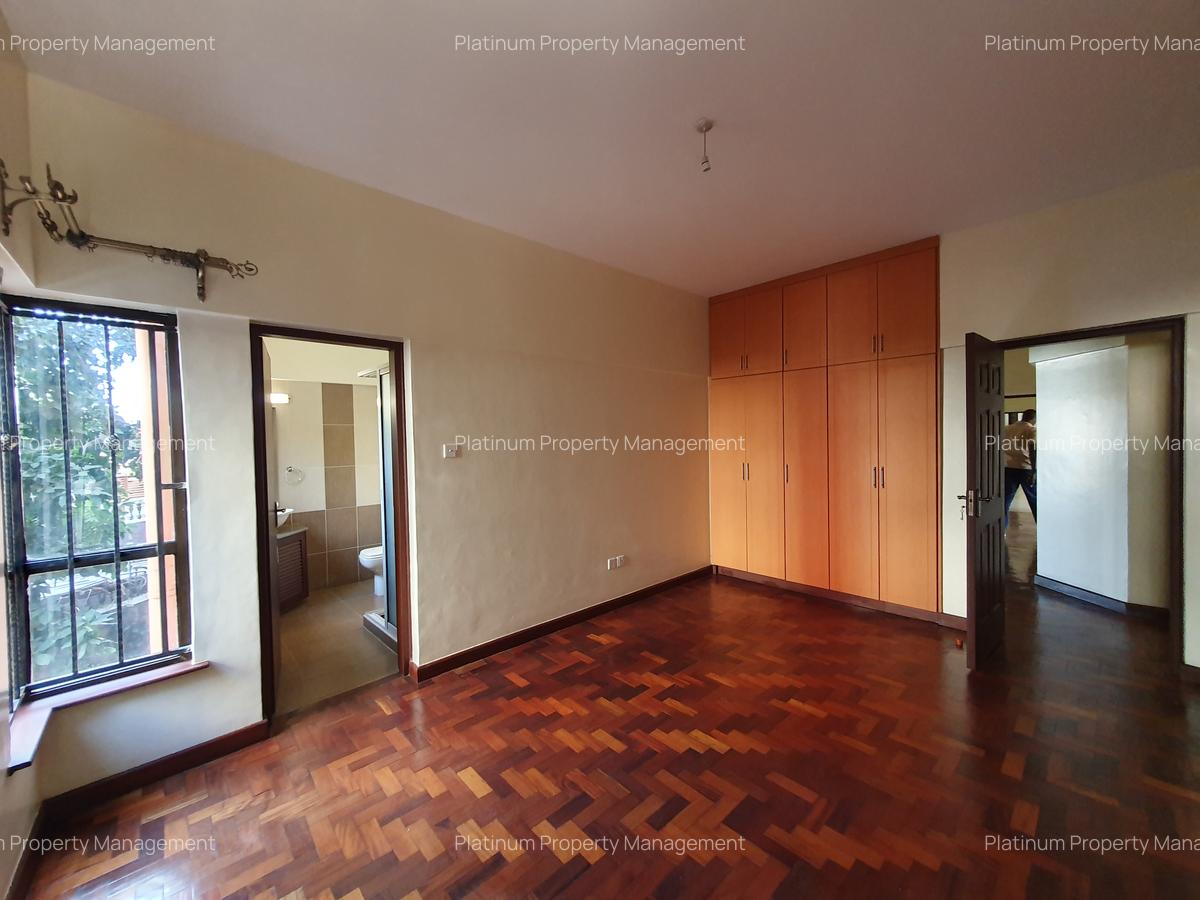 4 Bed Apartment with En Suite at Brookside Gardens - 15