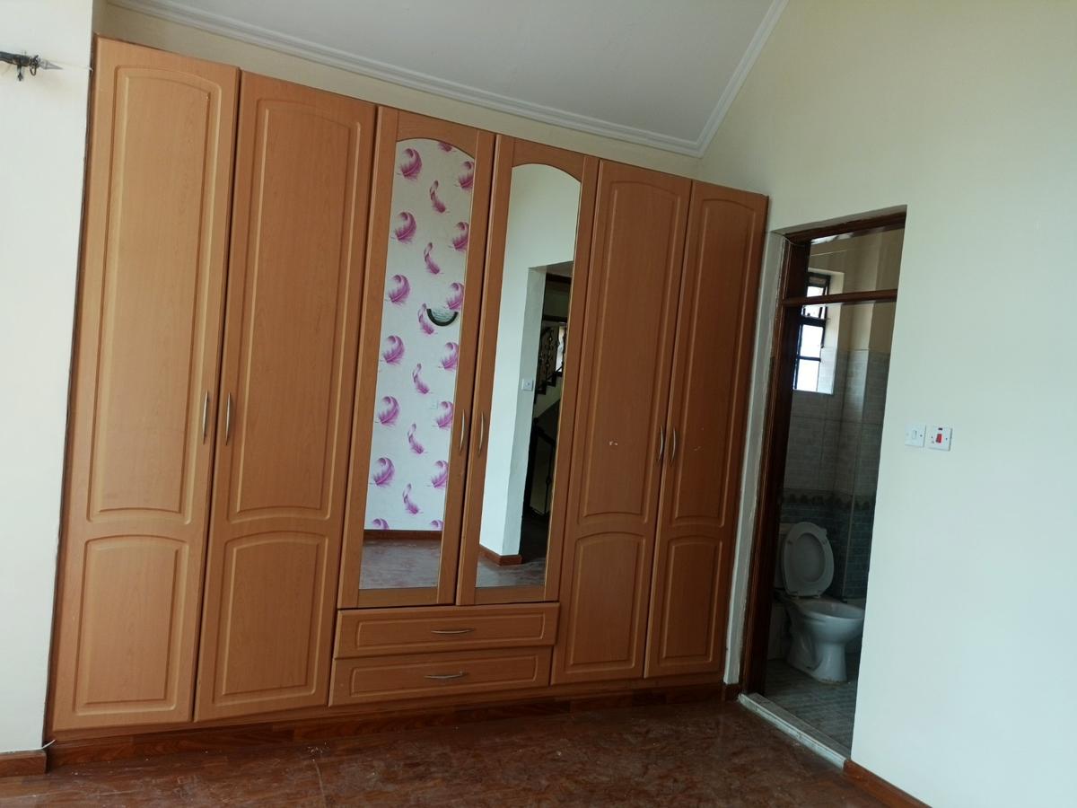 5 Bed Townhouse with En Suite in Lavington - 12