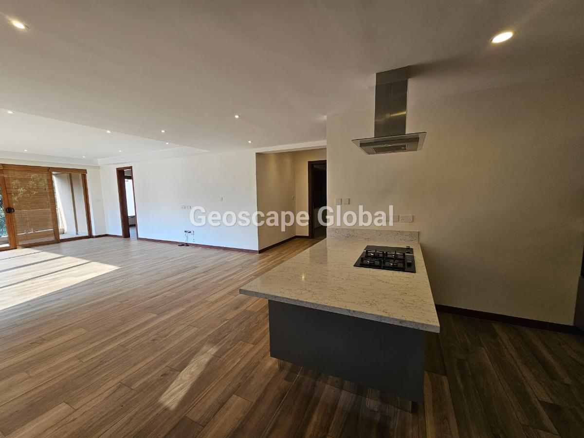 3 Bed Apartment with En Suite in Spring Valley - 8