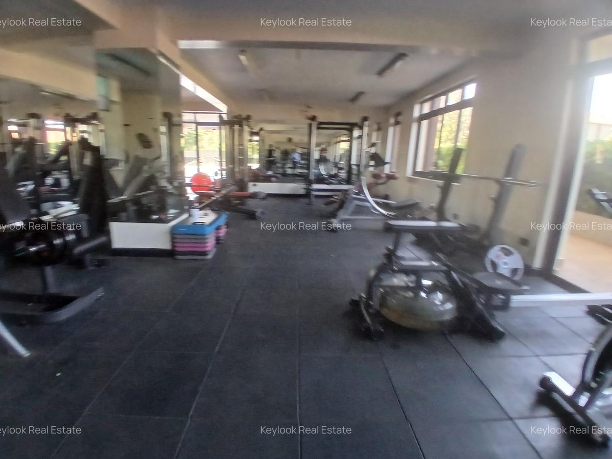 3 Bed Apartment with En Suite at Riverside Drive - 3