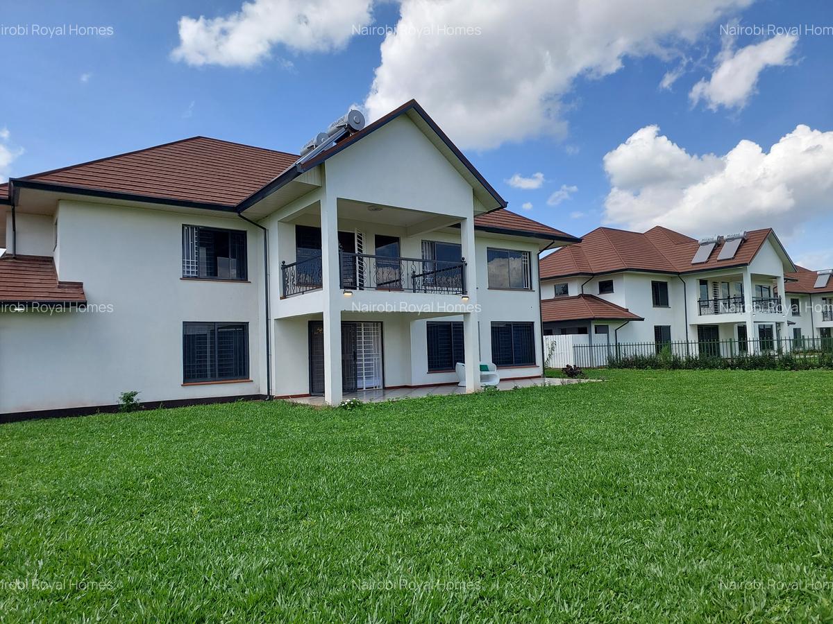 4 Bed House with En Suite at Paradise Lost - 1