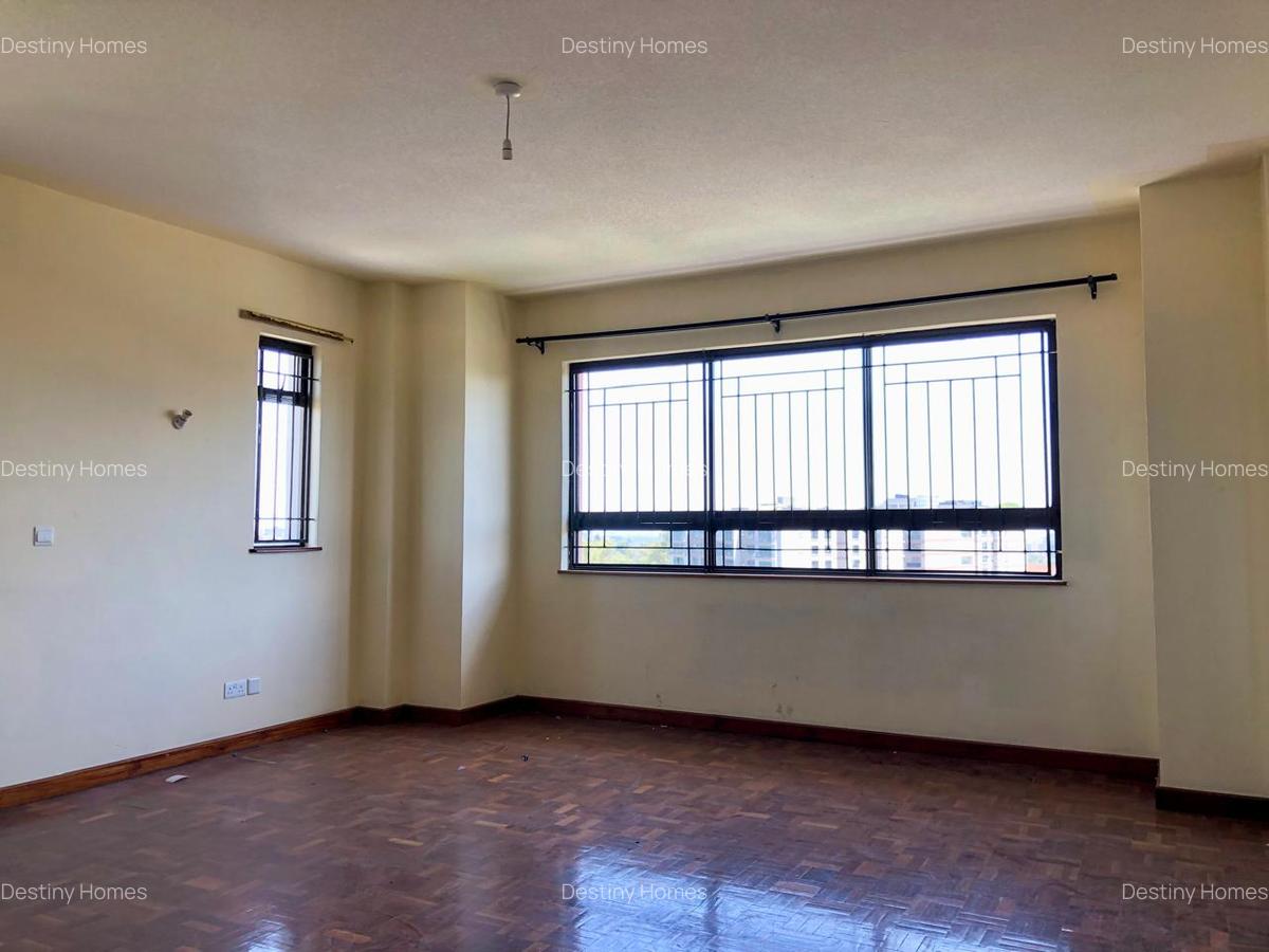3 Bed Apartment with En Suite in Kilimani - 11