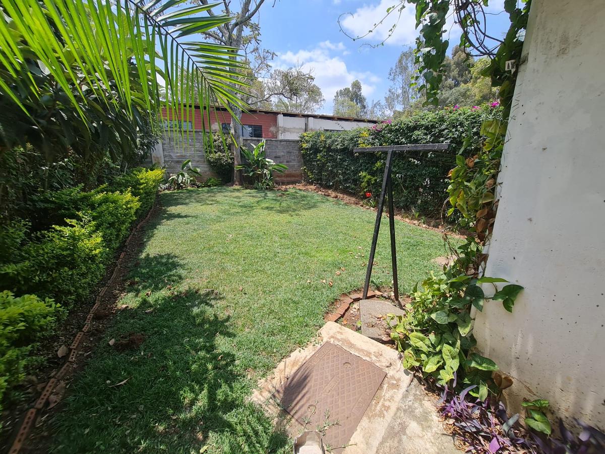 3 Bed Townhouse with En Suite at Denis Pritt - 1