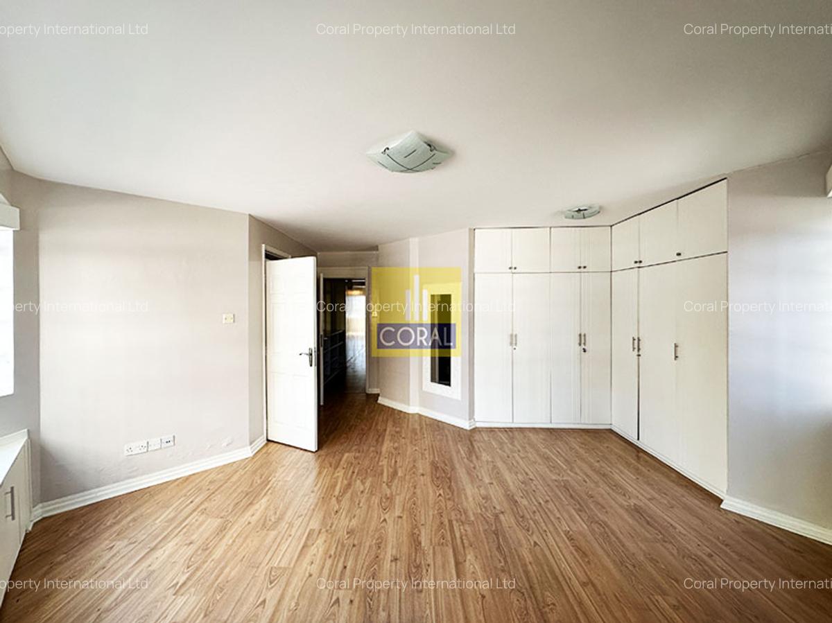 4 Bed Apartment with En Suite in Kilimani - 12